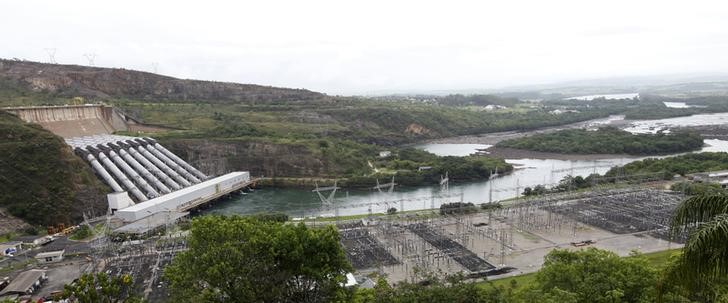 © Reuters. Foto de arquivo mostra usina de Furnas em São José da Barra, Brasil