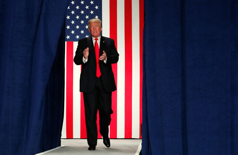 © Reuters. U.S. President Donald visits St. Louis, Missouri to talk about tax reform