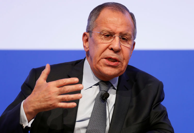 © Reuters. Chanceler russo Lavrov faz discurso em Roma