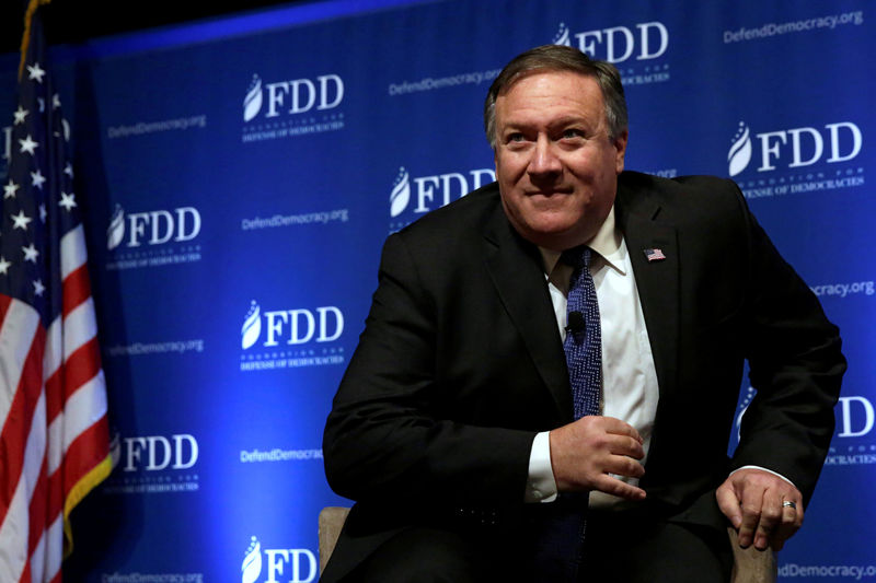 © Reuters. FILE PHOTO:    CIA Director Mike Pompeo arrives at the FDD National Security Summit in Washington