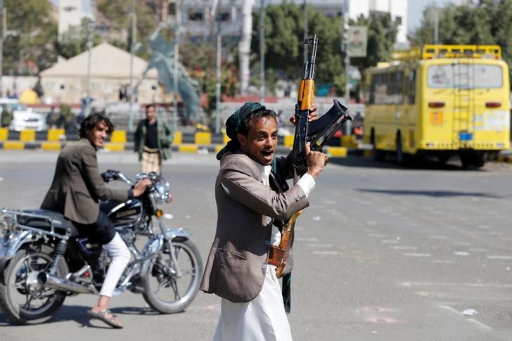 © Reuters. تلفزيون تابع للحوثيين باليمن يعلن مقتل صالح