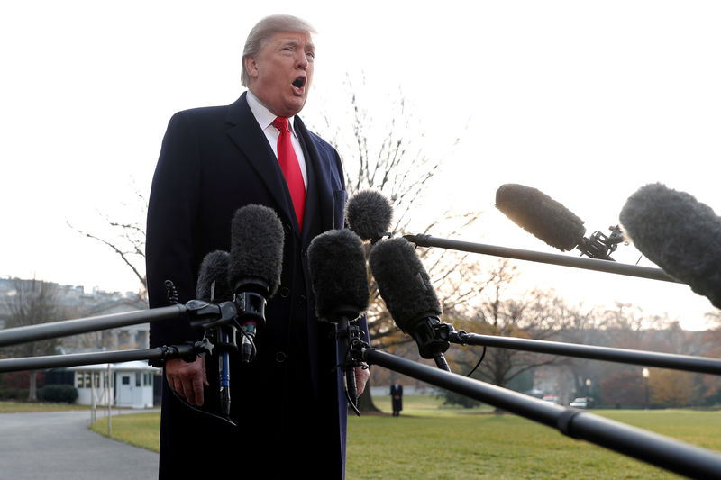 © Reuters. Trump fala na Casa Branca