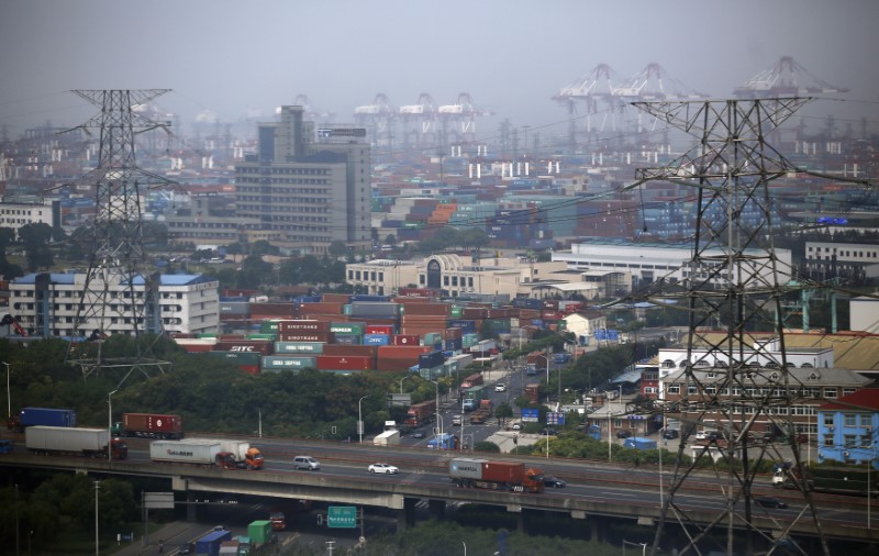 © Reuters. A general view of the new Shanghai Free Trade Zone in Pudong district, Shanghai