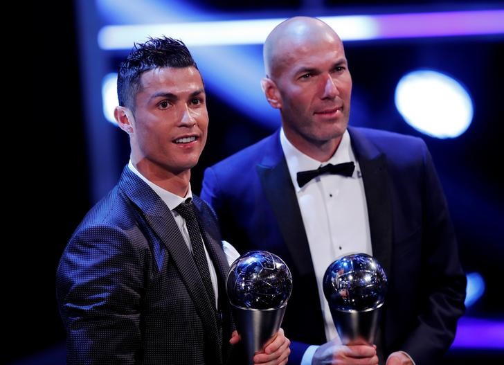 © Reuters. Zidane pide más respeto para Ronaldo
