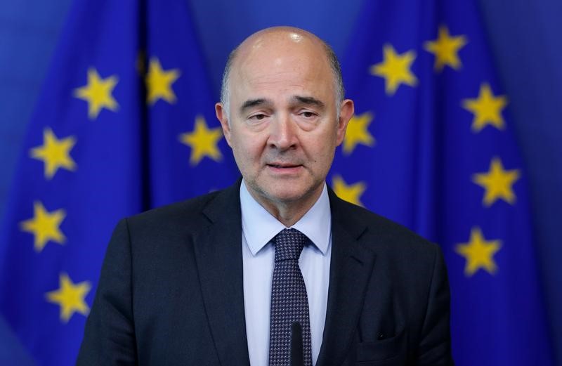 © Reuters. EU Commissioner Moscovici holds a news conference in Brussels