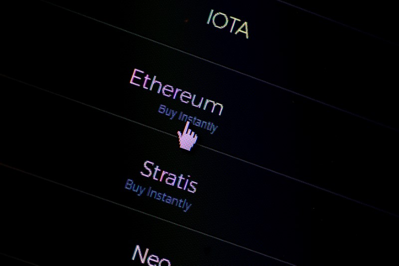 © Reuters. FILE PHOTO: Illustration photo of Cryptocurrencies on a website