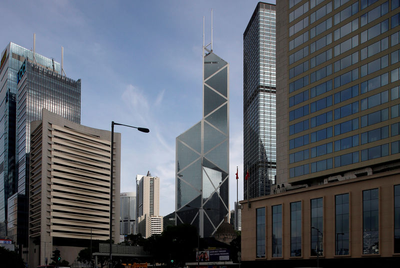 © Reuters. The Bank of China Tower is seen at the financial Central district in Hong Kong