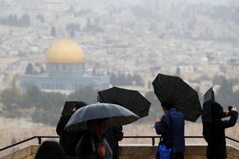 © Reuters. Alemania y Francia alertan a sus ciudadanos en Jerusalén ante el posible reconocimiento de EEUU