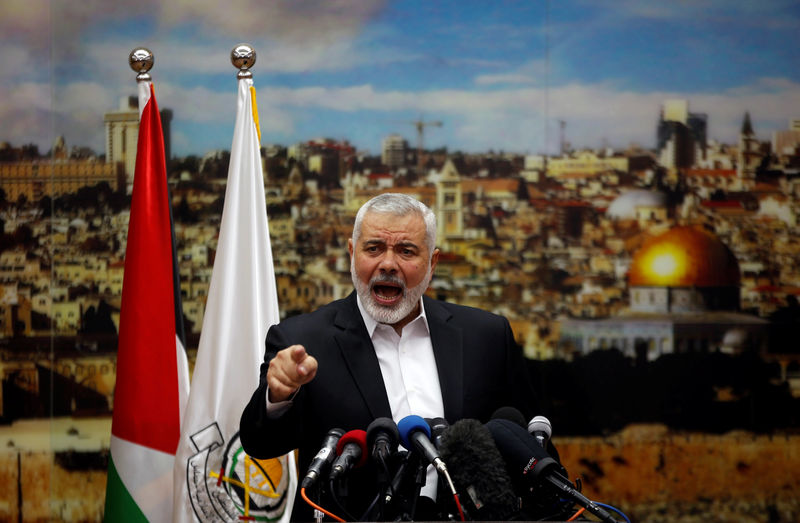 © Reuters. Líder do Hamas, Ismail Haniyeh, durante pronunciamento na cidade de Gaza