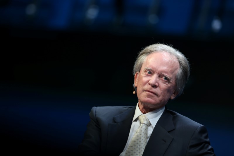 © Reuters. Bill Gross, Portfolio Manager, Janus Capital Group, listens during the Milken Institute Global Conference in Beverly Hills