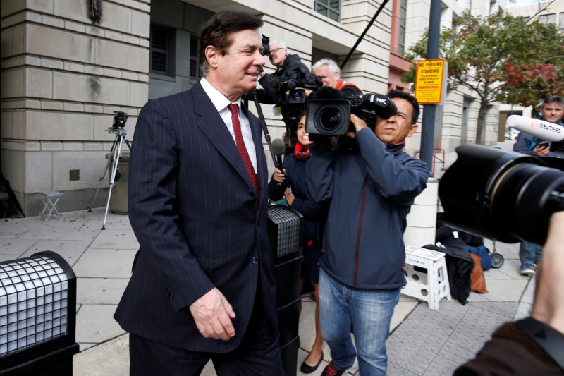 © Reuters. Paul Manafort, former campaign manager for U.S. President Donald Trump, departs after a bond hearing at U.S. District Court in Washington