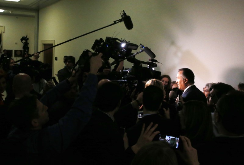 © Reuters. House Freedom Caucus member Franks talks to reporters on Capitol Hill after White House meeting on healthcare legislattion in Washington