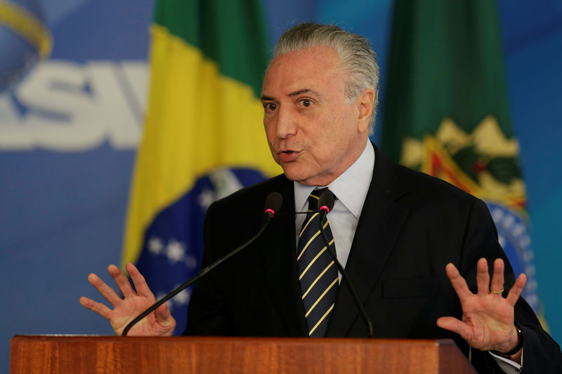 © Reuters. Presidente Michel Temer discursa durante cerimônia no Palácio do Planalto, em Brasília