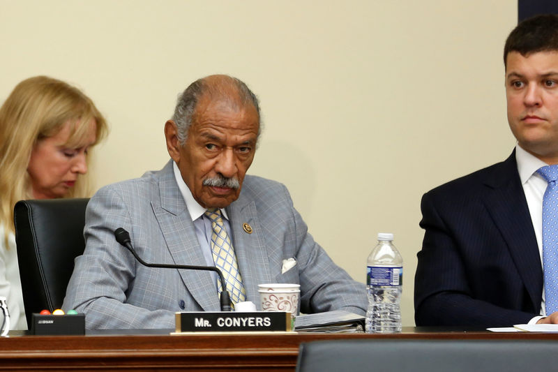 © Reuters. U.S. Representative John Conyers (D-MI) participates in a House Judiciary Committee hearing on Capitol Hill in Washington