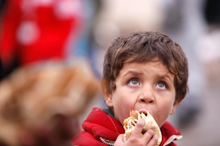 © Reuters. جائزة أفضل دعاية خيرية تذهب لفيديو عن صداقة بين باتمان وطفل سوري