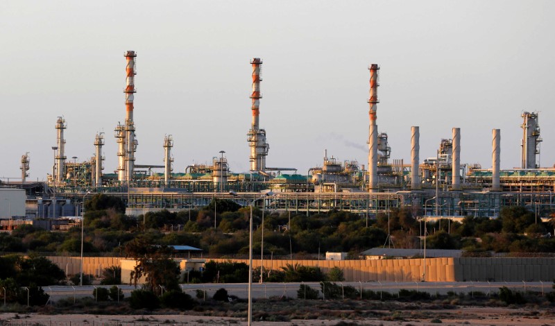 © Reuters. A view shows Mellitah oil and gas plant near Zuwarah