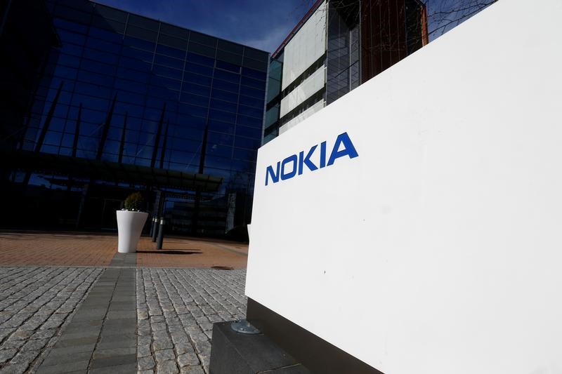 © Reuters. A Nokia logo is seen at the company's headquarters in Espoo