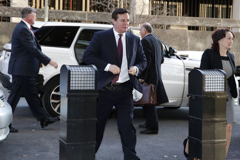 © Reuters. Former Trump campaign manager Paul Manafort arrives for a bond hearing at U.S. District Court in Washington