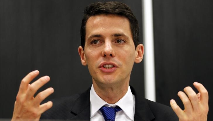 © Reuters. Presidente-executivo da Kroton Educacional, Rodrigo Galindo, durante entrevista em São Paulo