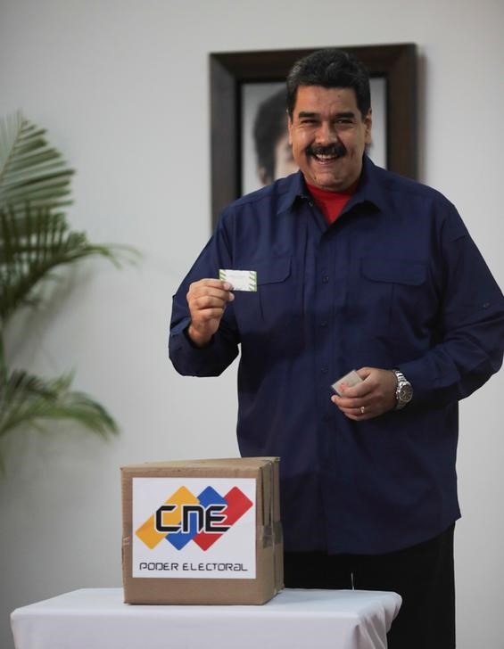 © Reuters. Socialismo controla casi todas las capitales estatales en Venezuela tras elecciones