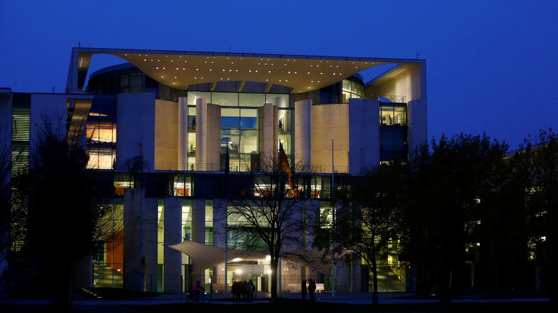 © Reuters. The Chancellery is pictured during exploratory talks about forming a new coalition government in Berlin