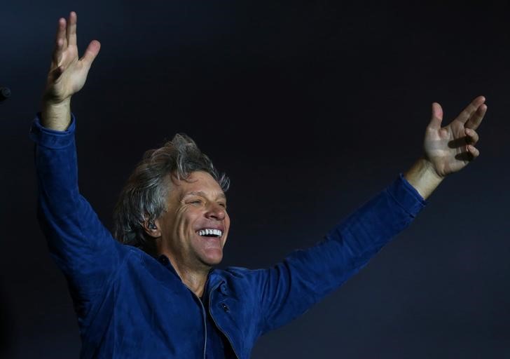 © Reuters. Jon Bon Jovi se apresenta durante o Rock in Rio no Rio de Janeiro