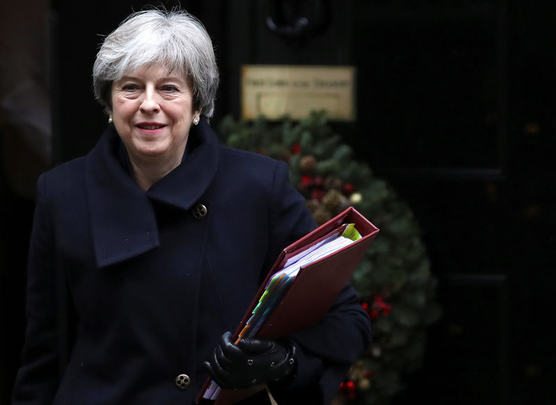 © Reuters. Britain's Prime Minister Theresa May leaves 10 Downing Street in London