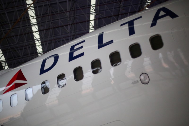 © Reuters. FILE PHOTO: A Delta Airlines aeroplane is seen inside of a hangar in Mexico City