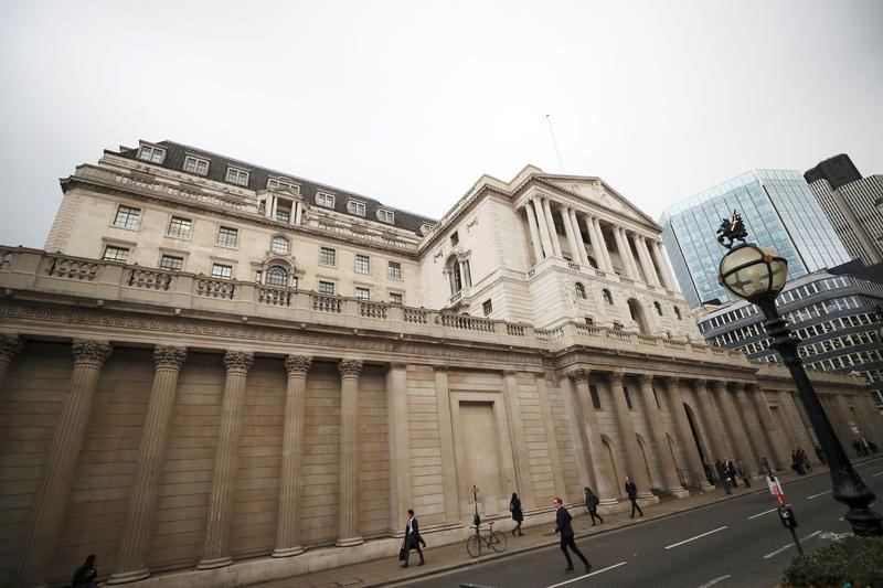 © Reuters. بنك إنجلترا يبقي الفائدة دون تغيير ويشير لتقدم في محادثات الانفصال