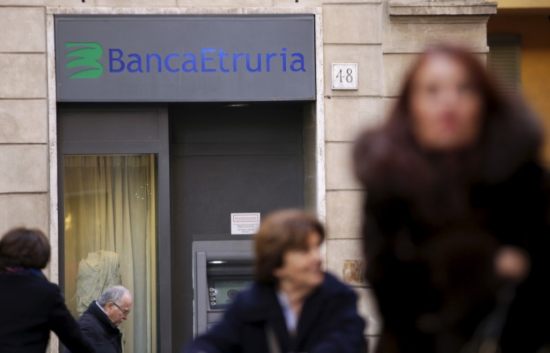 © Reuters. Una filiale di Banca Etruria a Roma