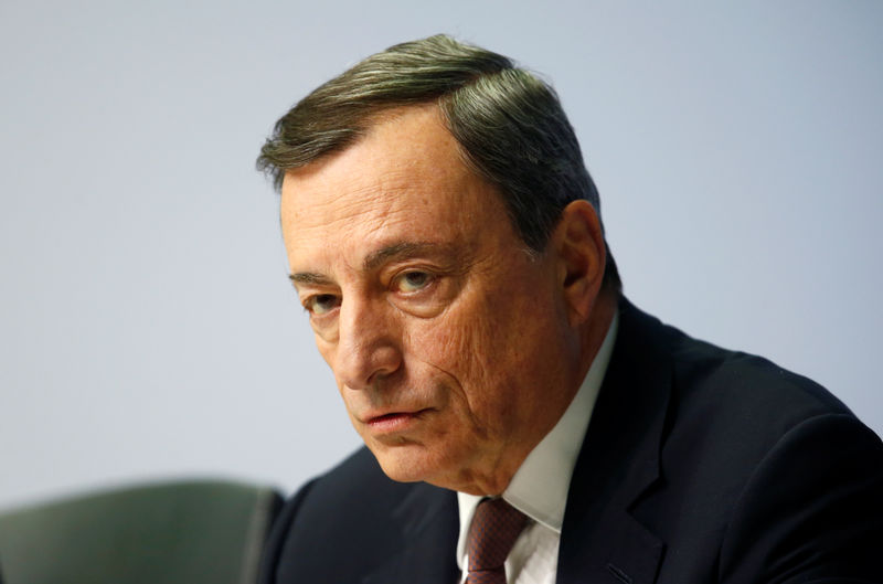 © Reuters. El BCE revisa al alza las previsiones de crecimiento e inflación