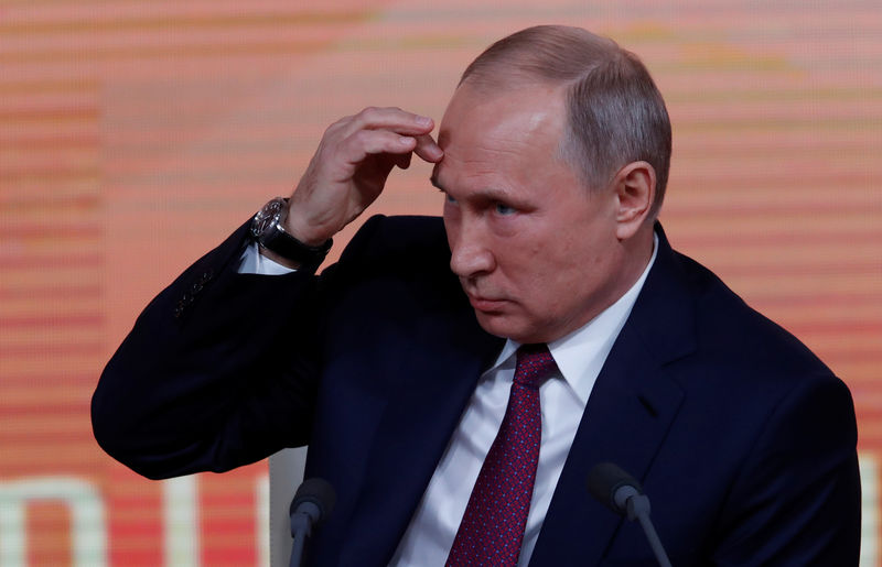 © Reuters. الكرملين: اتصال هاتفي بين بوتين وترامب