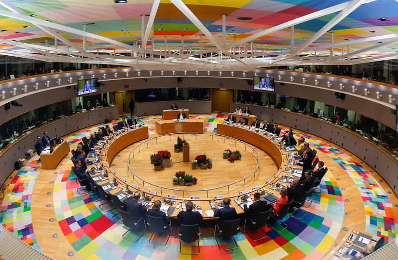 © Reuters. European Union leaders attend a summit in Brussels