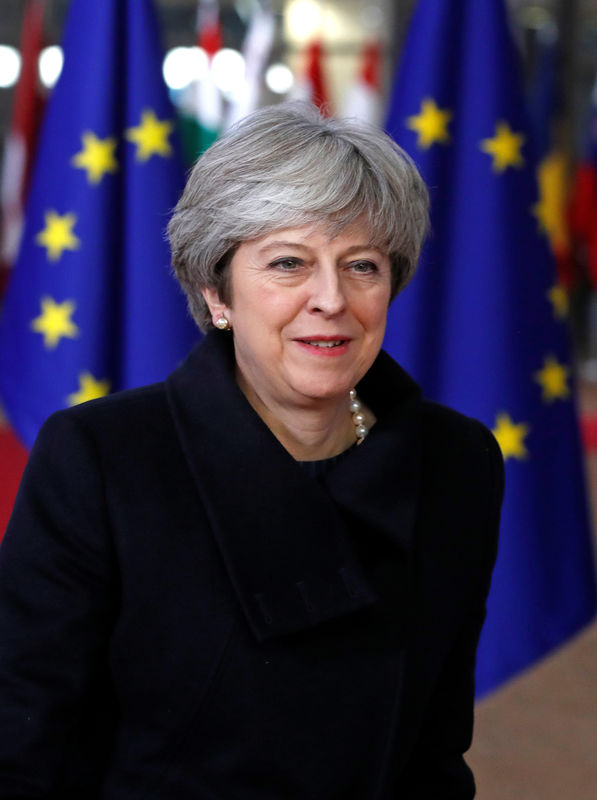 © Reuters. May se gana el aplauso de los líderes de la UE por su trabajo en el Brexit