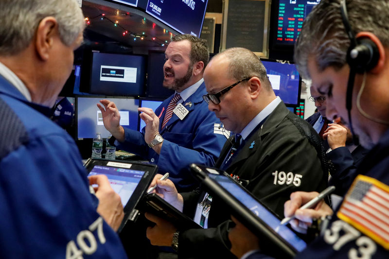 © Reuters. الأسهم الأمريكية ترتفع عند الفتح مدعومة بتفاؤل بشأن مشروع قانون الضرائب