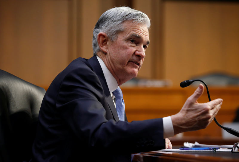 © Reuters. FILE PHOTO - Jerome Powell testifies on his nomination to become chairman of the U.S. Federal Reserve in Washington