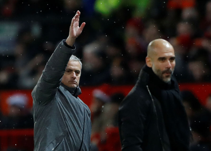 © Reuters. Mourinho tiene mejor mentalidad ganadora que Guardiola, dice  Pardew