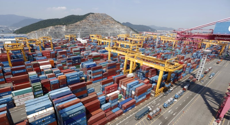 © Reuters. Hanjin Shipping's container terminal is seen at the Busan New Port in Busan