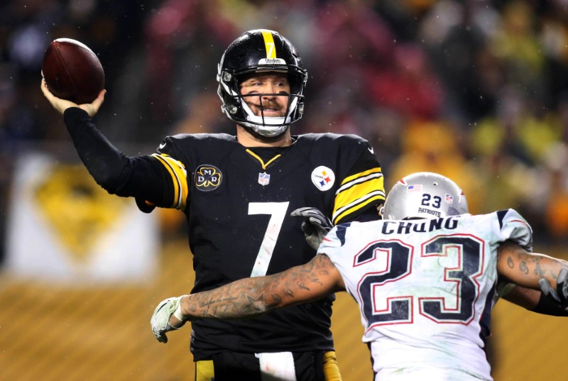 © Reuters. NFL: New England Patriots at Pittsburgh Steelers