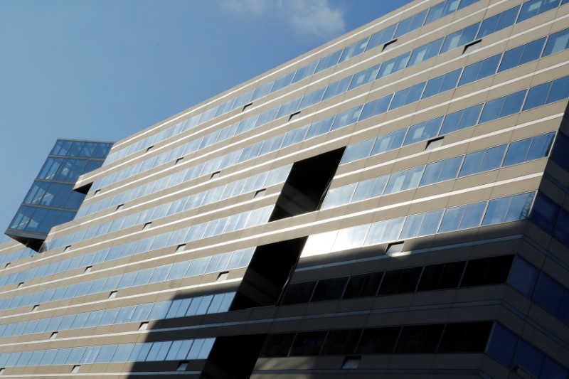 © Reuters. International Monetary Fund headquarters building is seen in Washington