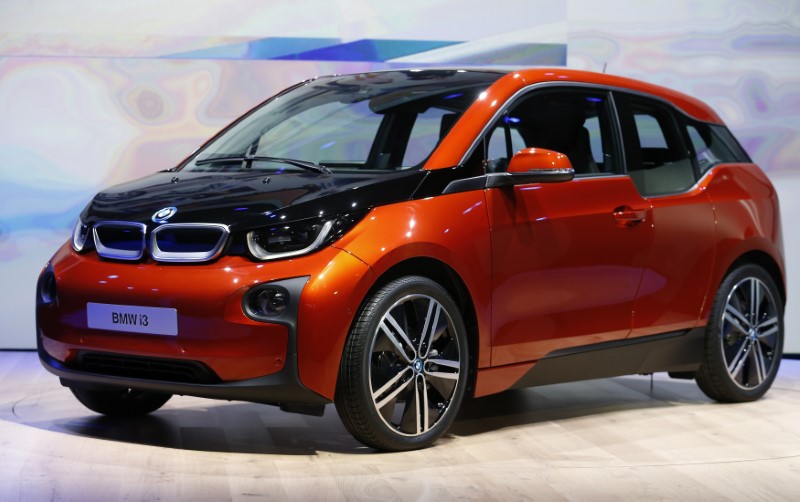 © Reuters. The new BMW i3 electric car is seen after it was unveiled at a ceremony in London