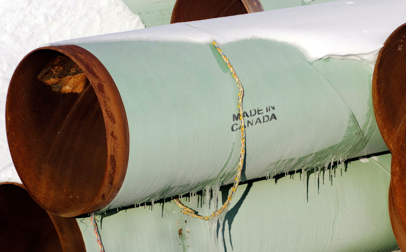 © Reuters. FILE PHOTO: A depot used to store pipes for Transcanada Corp's planned Keystone XL oil pipeline is seen in Gascoyne North Dakota