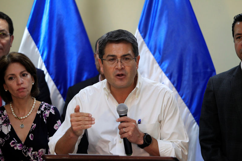 © Reuters. Presidente de Honduras Juan Orlando Hernández faz discurso em Tegucigalpa