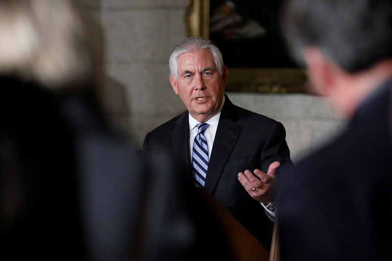 © Reuters. U.S. Secretary of State Tillerson takes part in a news conference with Canada's Foreign Minister Freeland on Parliament Hill in Ottawa