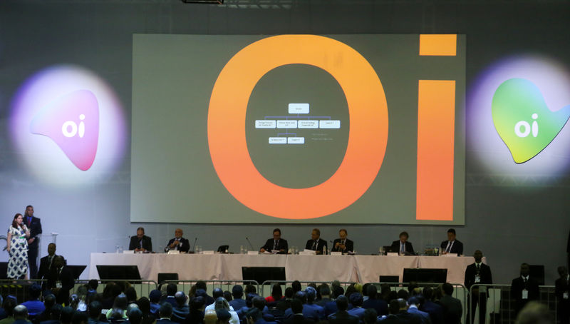 © Reuters. Representantes da Oi e dos credores participam de assembleia de credores realizadas no Rio de Janeiro