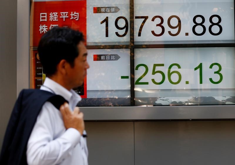 © Reuters. المؤشر نيكي ينخفض 0.17% في بداية التعامل بطوكيو