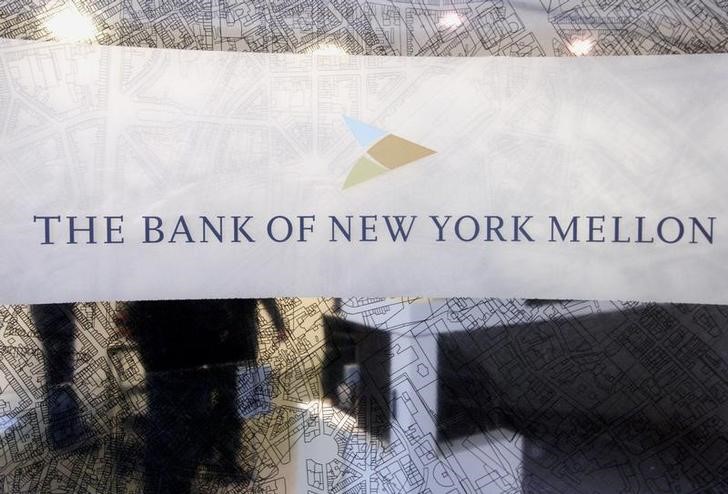 © Reuters. Логотип Bank of New York Mellon в офисе банка