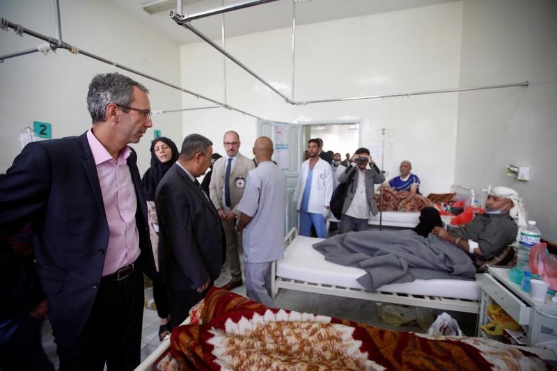 © Reuters. التحالف العربي: تقرير عن مليون حالة إصابة بالكوليرا باليمن مبالغ فيه