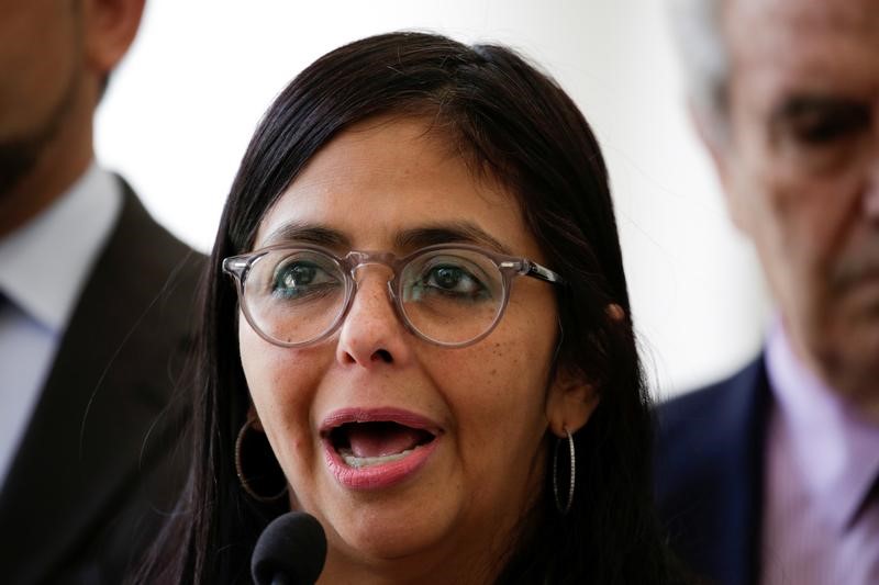 © Reuters. فنزويلا تعتزم إطلاق سراح نشطاء وطرد دبلوماسيين