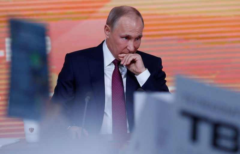 © Reuters. Presidente russo, Vladimir Putin, durante coletiva de imprensa em Moscou